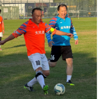 尤尼泰（北京）友情贊助  第六屆“嗨皮璐璐 歡聚上?！敝胸?cái)南北足球明星賽成功舉辦